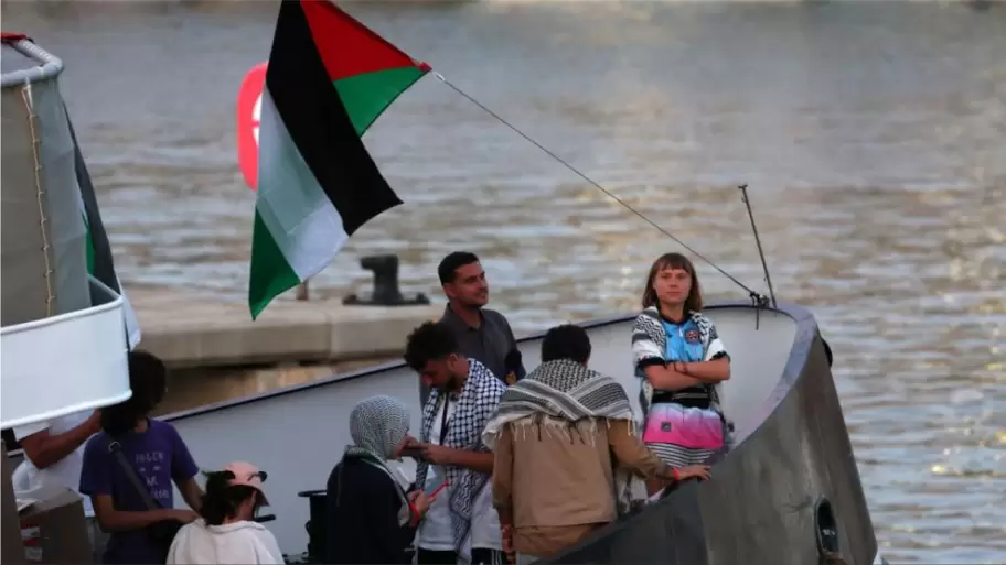 Greta Thunberg es una de las personalidades ms destacadas que integra la Flotilla Global Sumud que lleva ayuda humanitaria a la Franja de Gaza.