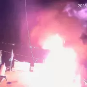 La Flotilla Global Sumud que lleva ayuda humanitaria a Gaza volvi a sufrir un ataque incendiario con drones