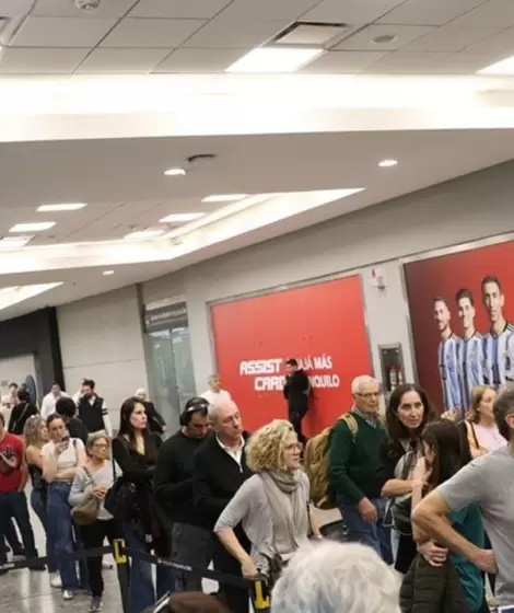 Estall el escndalo en Aeroparque y Ezeiza por la falla en la tinta