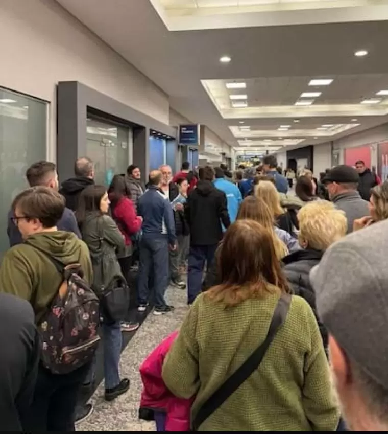 7 de cada 10 pasaportes de la serie AAL no sirven