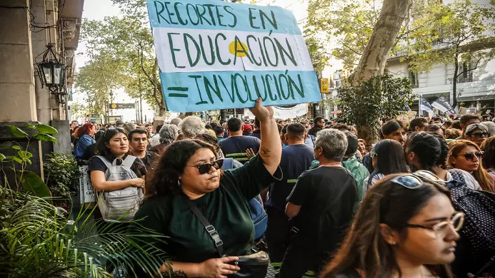 Estudiantes de todo el pas se movilizaron para proteger las universidades pblicas