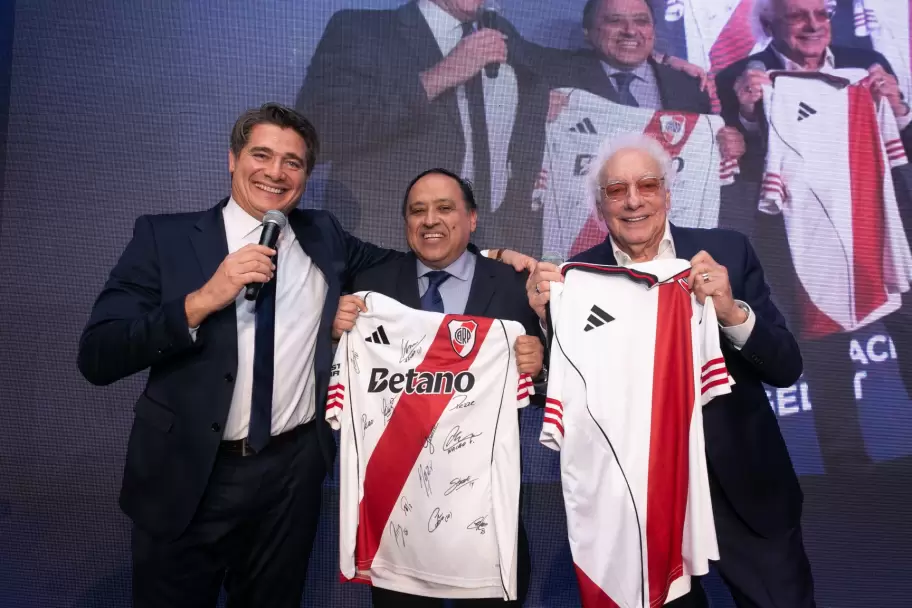 Las camisetas de River Plate alcanzaron los $2.000.000.