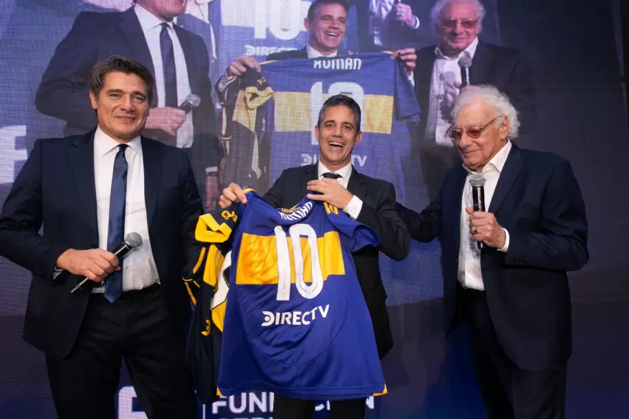 Ms de 200 invitados que se sumaron a la 5 edicin de la Noche Azul