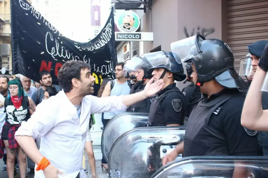 Federico Puy en una movilizacin docente.