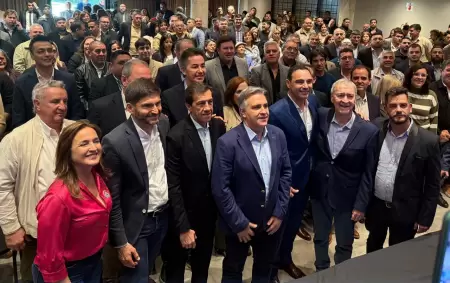 Martn Llaryora (Crdoba), Gustavo Valds (Corrientes) y Carlos Sadir (Jujuy), adems del ex gobernador Juan Schiaretti.