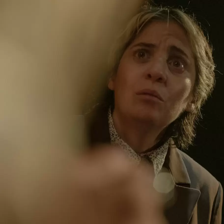 "decir excelente es poco. una experiencia teatral que no podes dejar pasar. un clima muy bien lo