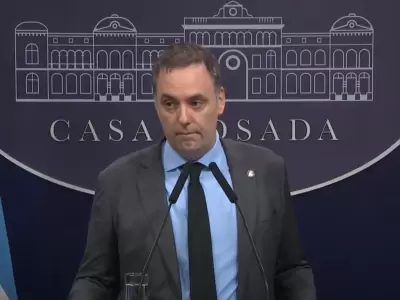 Adorni, el vocero en modo amenaza