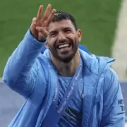 Sergio "Kun" Agero se calz orgulloso la peluca: "El no tener para comer existe hace aos"