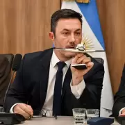 Se le viene la noche a Petri: paro en la empresa constructora de la Armada e incertidumbre sobre los F-16