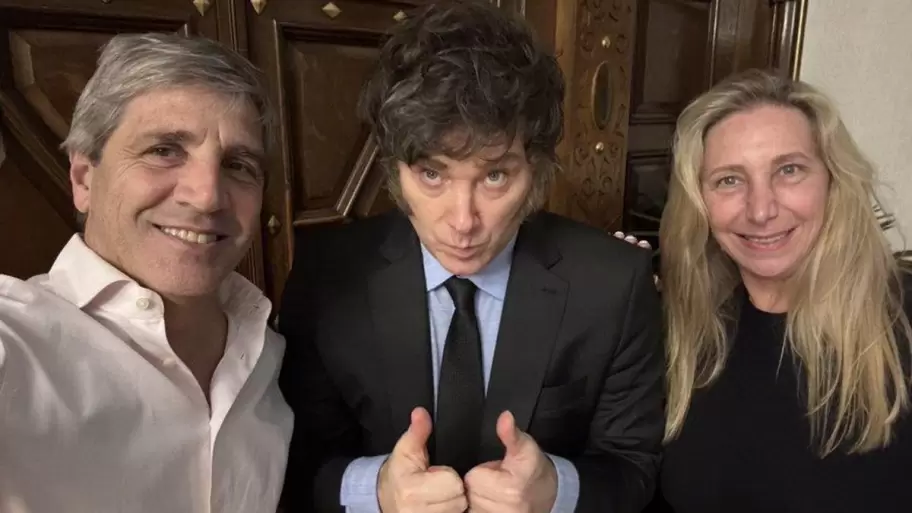 Luis Caputo, Javier y Karina Milei