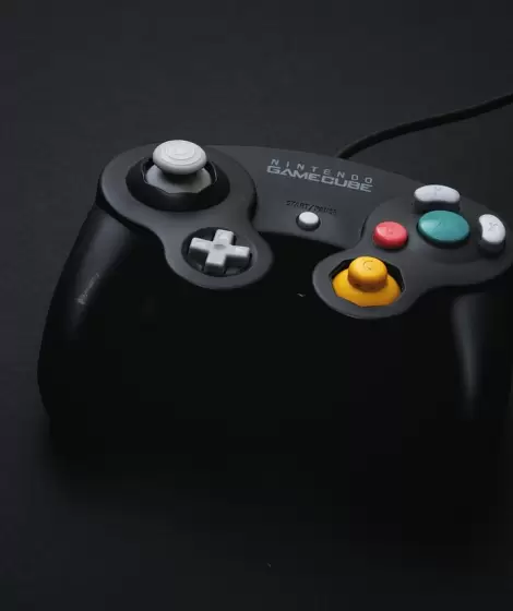 El modelo play-to-earn propone una nueva era en los videojuegos, donde tokens como SLP tienen valor real.