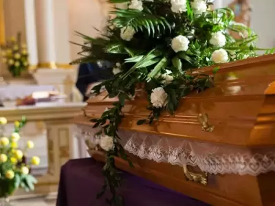 Un joven irrumpi en su propio velorio al grito de "estoy vivo!"