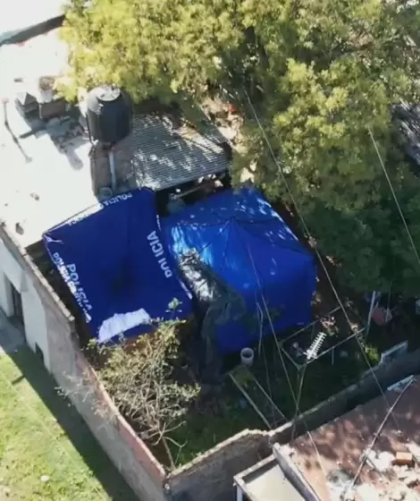 La casa donde fueron hallados los cuerpos de Brenda Del Castillo (20), Morena Verdi (20) y Lara Gutirrez (15)