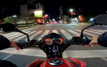 Conductor de aplicacin abus de una menor