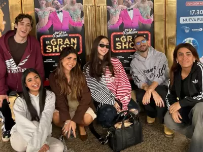 Elenco de Patria y Familia