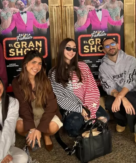 Elenco de Patria y Familia