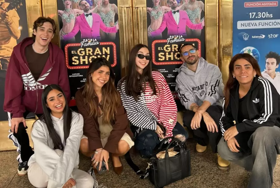 Elenco de Patria y Familia