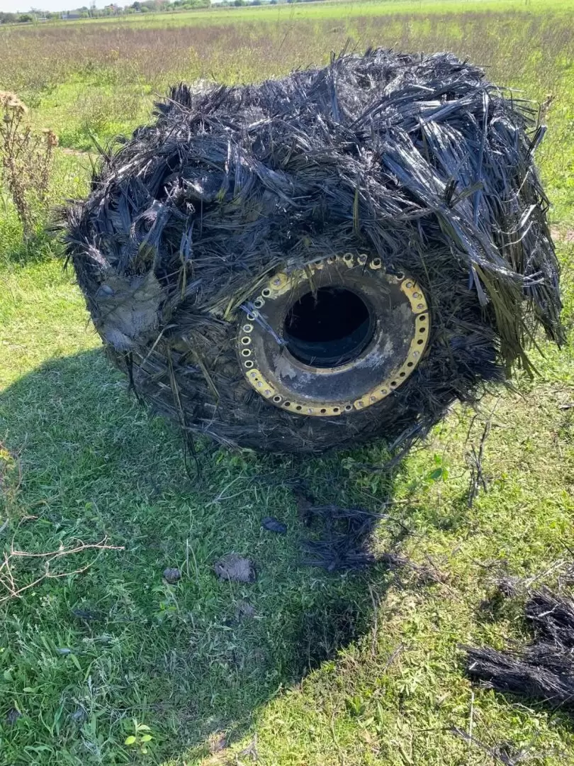 Apareci un extrao cilindro cado del cielo en Chaco