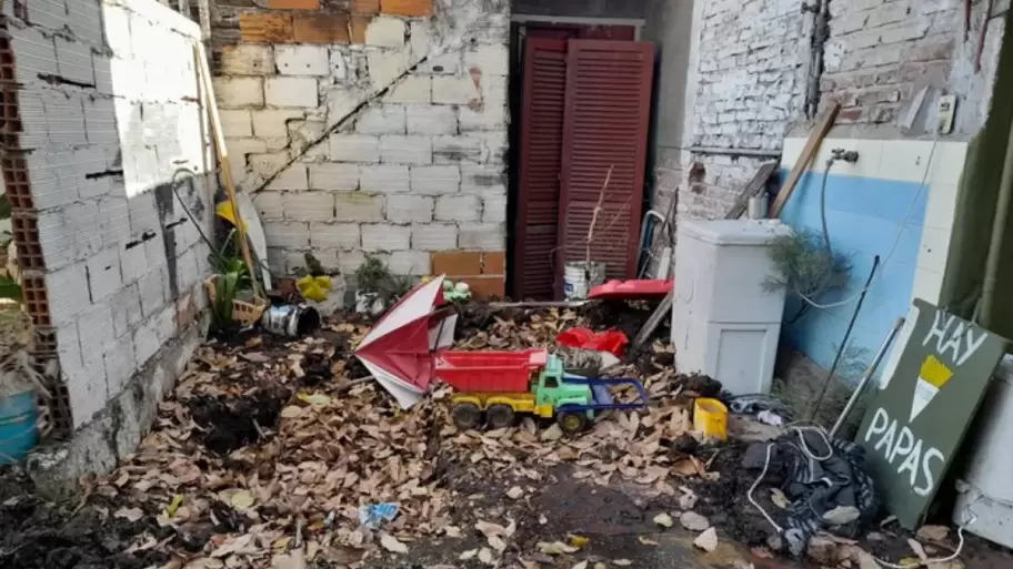 La casa donde encontraron a las tres chicas