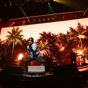 Danny Ocean pint la ciudad de amarillo, azul y rojo: un show inolvidable que mezcl fiesta y mucho amor