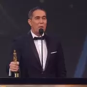 Rodolfo Barili le habló a los jóvenes tras recibir el Martín Fierro: "Si no se bancan que los narcos terminen matando pibas..."