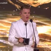 Martn Fierro de oro para Santiago del Moro: "Yo soaba con estar ac y hoy estoy cumpliendo un sueo"