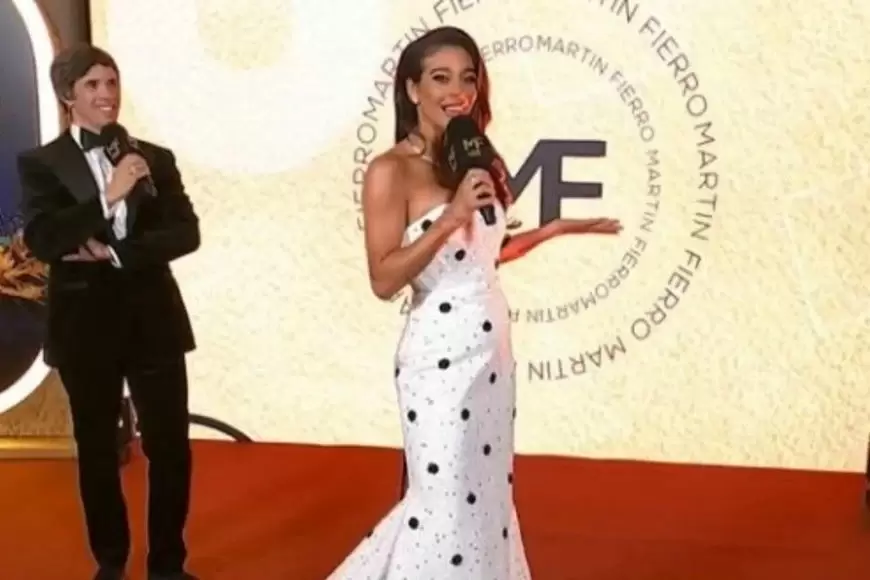 Sol Pérez también sufrió algunos problemas técnicos en la alfombra roja de los Martín Fierro