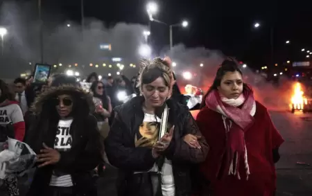 Familiares de Brenda, Morena  y Lara marcharon para pedir justicia