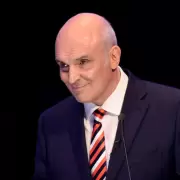 El contrato que hunde a Espert: la alianza con Fred Machado por un millón de dólares y una campaña bajo sospecha