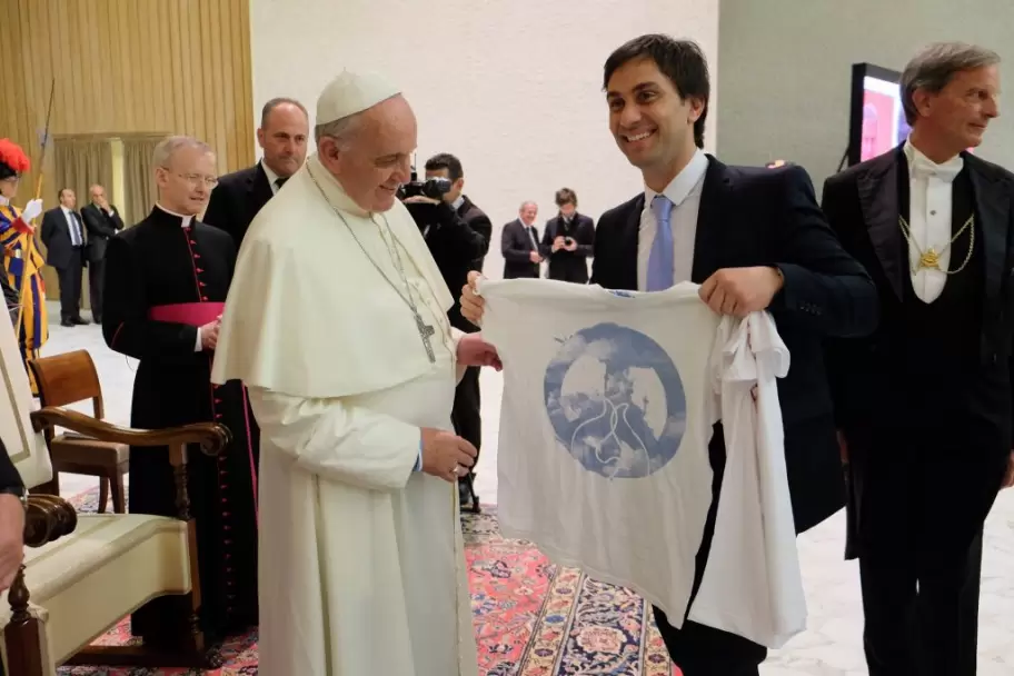 Odino Faccia junto al Papa Francisco