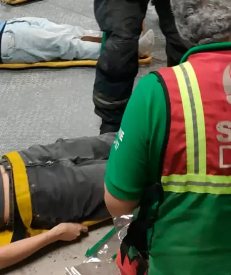 Las nueve personas que cayeron siete pisos en el ascensor quedaron fuera de peligro.