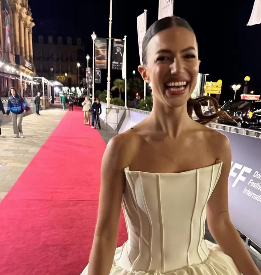 Stefi Roitman enfocada en su trabajo en Madrid