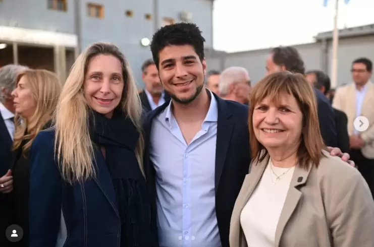 Karina Milei junto a Pellegrini y Patricia Bullrich