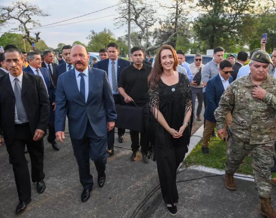 Victoria Villarruel junto a Gildo Insfrn