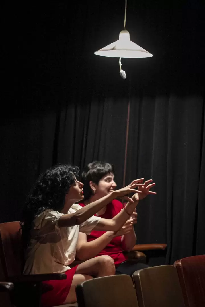 "Que pase algo..." (ttulo en proceso)