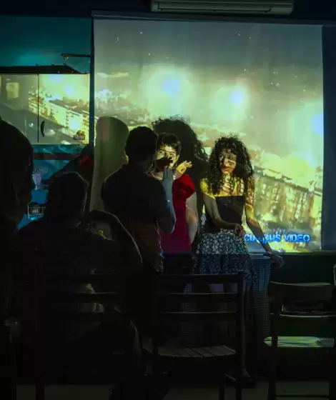 "Que pase algo..." (ttulo en proceso)