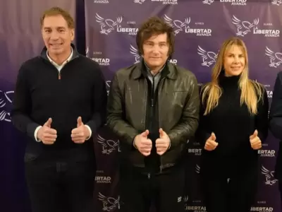 Diego Santilli, Javier Milei y Karen Reichardt