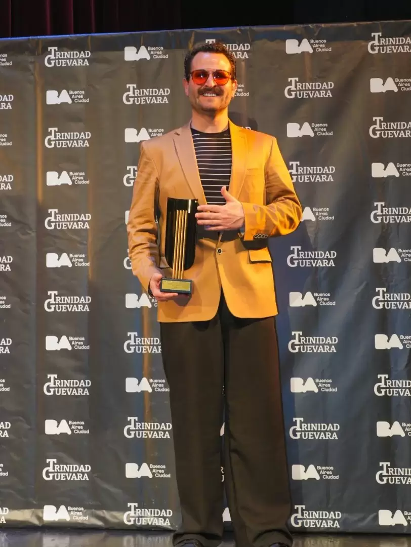 Ganador del Premio Trinidad Guevara como Revelacin Masculina