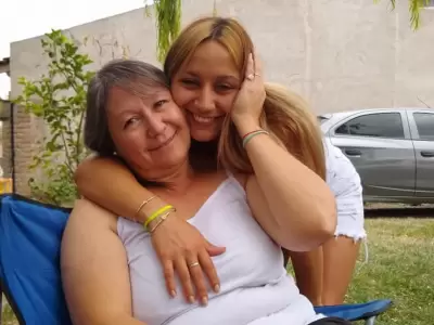 Adriana Miriam Velzquez yMariana Beln Bustos