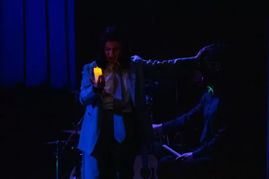 "Cruda, hija de los '90"