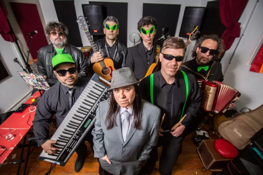 "Cruda, hija de los '90"