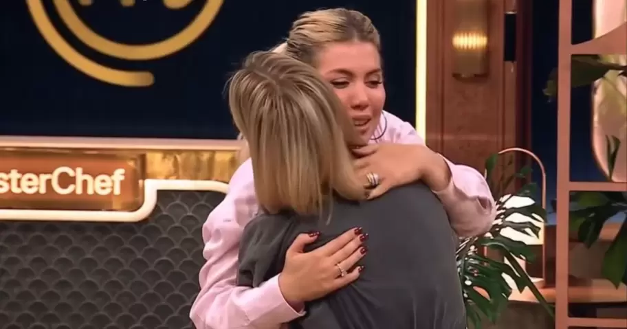 Para la China que lo mira desde Turqua: el abrazo entre Wanda Nara y Eugenia Tobal