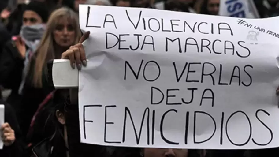 "La violencia deja marcas, no verlas deja femicidios"