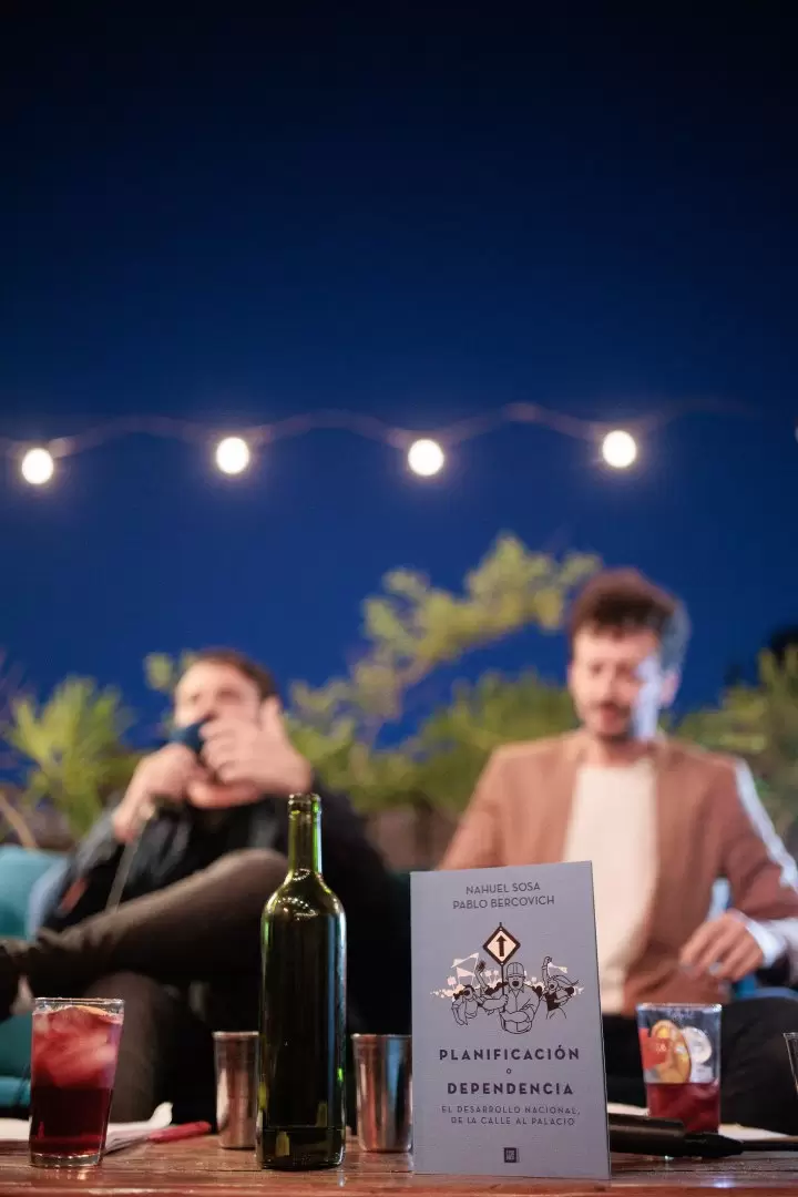 Reflexionan sobre el rol del Estado, la soberanía, las falsas dicotomías del debate argentino y la necesidad de pensar un nuevo proyecto nacional