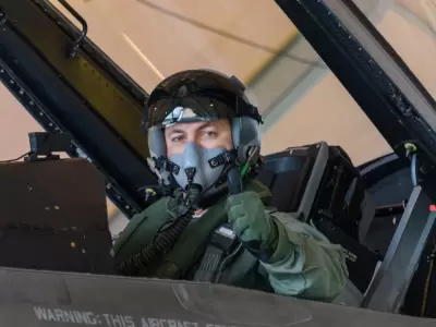 Luis Petri en la compra de los F-16