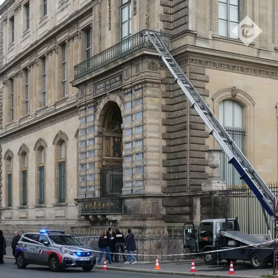 Es desde este montacargas que los ladrones lograron entrar