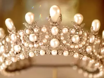 Algunas de las joyas que fueron robadas de Louvre