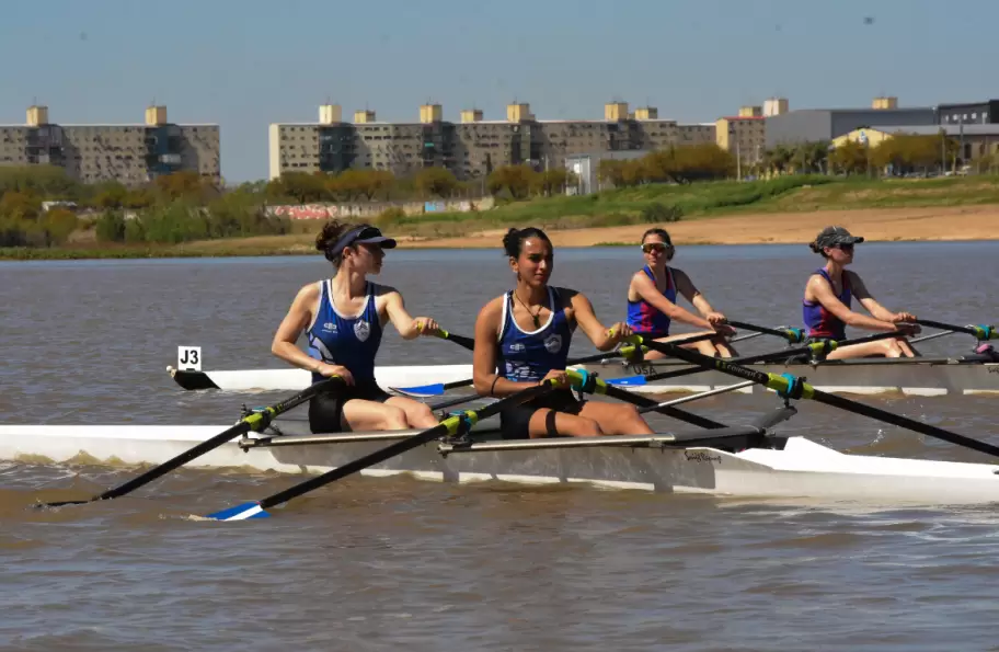 El Club Remeros Escandinavos compite en todas las categoras sin importar gneros ni edades.