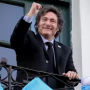 Milei ninguneó a quienes no llegan a fin de mes en Argentina: "Son encuestas truchas, porque hay 12 millones de pobres menos"