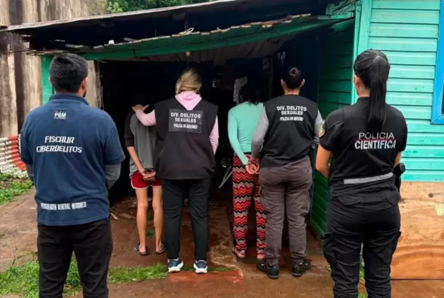 Una mujer de 23 años y su madre, de 42, fueron detenidas acusadas de haber abusado de una nena de apenas tres años